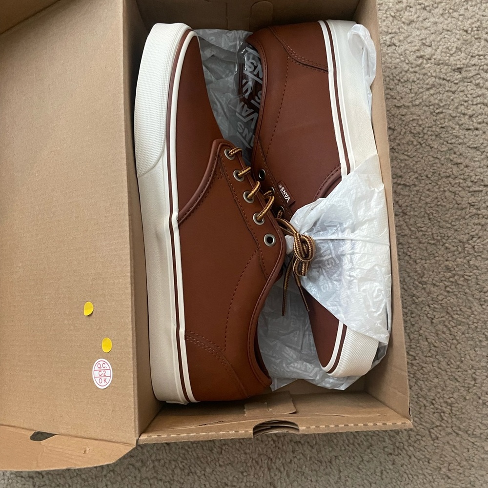 Vans Atwood Leather Sneaker